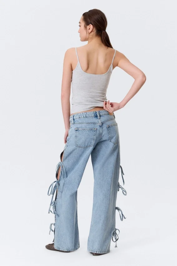 Imoo Low Rise Loose Wide Bow Jeans – Mid Blue – Medium Blue Imoo Low Rise Loose Wide Bow Jeans – Mid Blue – Medium Blue