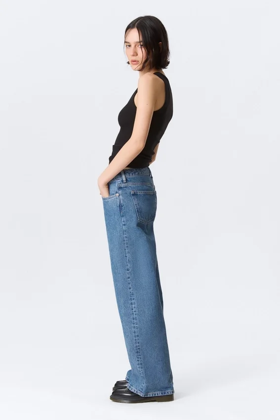 Imoo Low Rise Loose Wide Jeans – 90S Blue – Medium Blue Imoo Low Rise Loose Wide Jeans – 90S Blue – Medium Blue