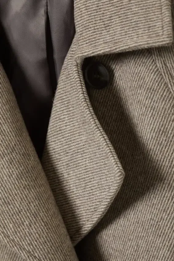 Kia Oversized Wool-Blend Double-Breasted Coat – Light Beige Kia Oversized Wool-Blend Double-Breasted Coat – Light Beige
