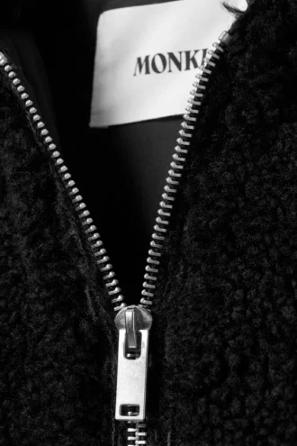 Knitted Hoodie – Black
