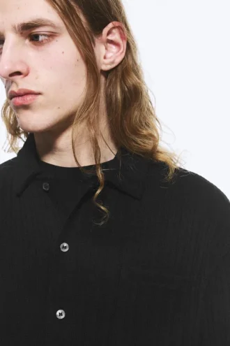 Knitted Short-Sleeved Button-Up Shirt – Black Knitted Short-Sleeved Button-Up Shirt – Black