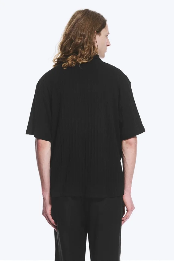 Knitted Short-Sleeved Button-Up Shirt – Black Knitted Short-Sleeved Button-Up Shirt – Black