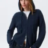 Knitted Slim Fit Zip Hoodie – Dark Navy Blue Knitted Slim Fit Zip Hoodie – Dark Navy Blue