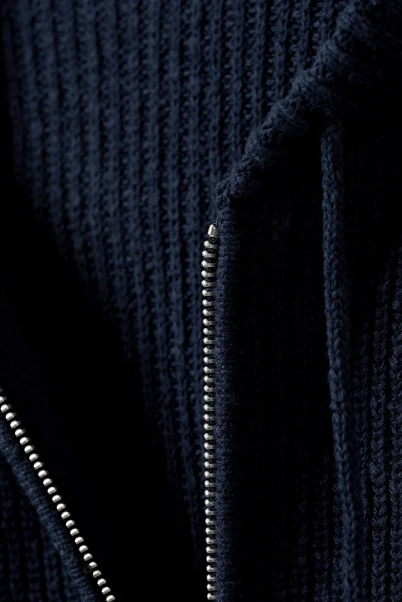 Knitted Slim Fit Zip Hoodie – Dark Navy Blue Knitted Slim Fit Zip Hoodie – Dark Navy Blue