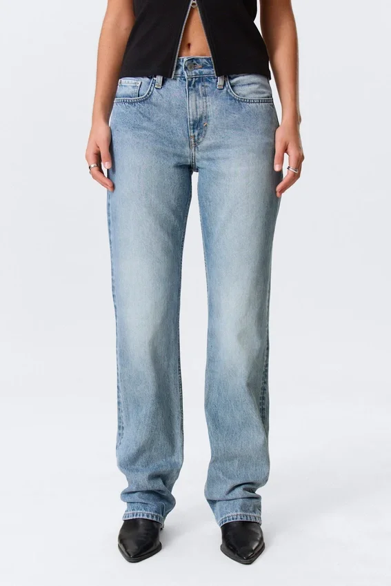 Laika Mid Rise Regular Straight Jeans – Eighteen Blue – Medium Blue Laika Mid Rise Regular Straight Jeans – Eighteen Blue – Medium Blue