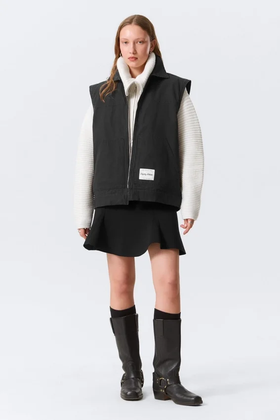 Lightly Padded Canvas Zip Vest – Black Lightly Padded Canvas Zip Vest – Black