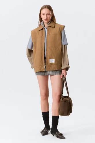 Lightly Padded Canvas Zip Vest – Brown