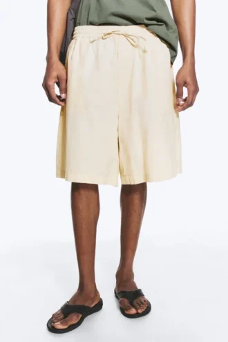 Linen-Blend Shorts – Light Beige