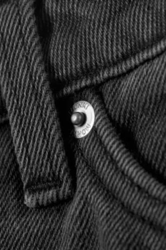 Liz Low Rise Pleated Twill Skirt – Haunted Black – Washed Black