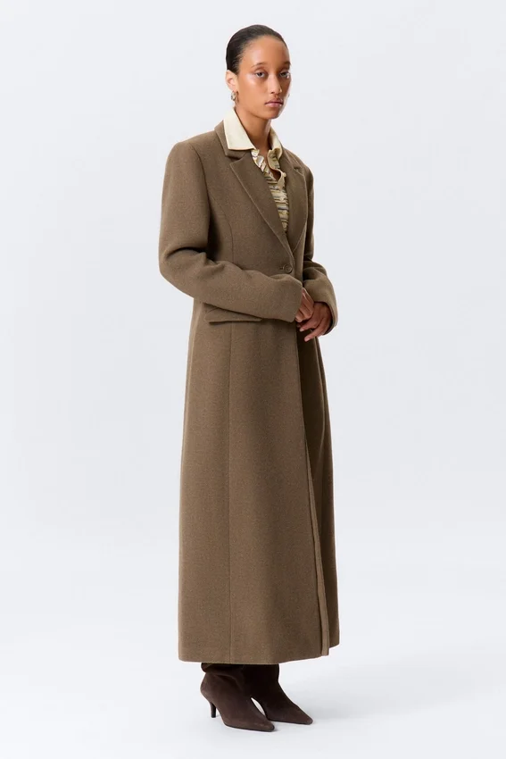 Long Fitted Single-Breasted Suiting Coat – Medium Brown Long Fitted Single-Breasted Suiting Coat – Medium Brown