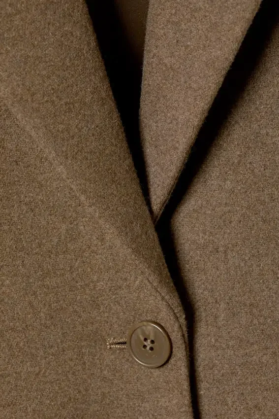 Long Fitted Single-Breasted Suiting Coat – Medium Brown Long Fitted Single-Breasted Suiting Coat – Medium Brown