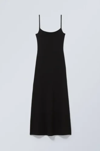 Long Fitted Strap Dress – Black Long Fitted Strap Dress – Black