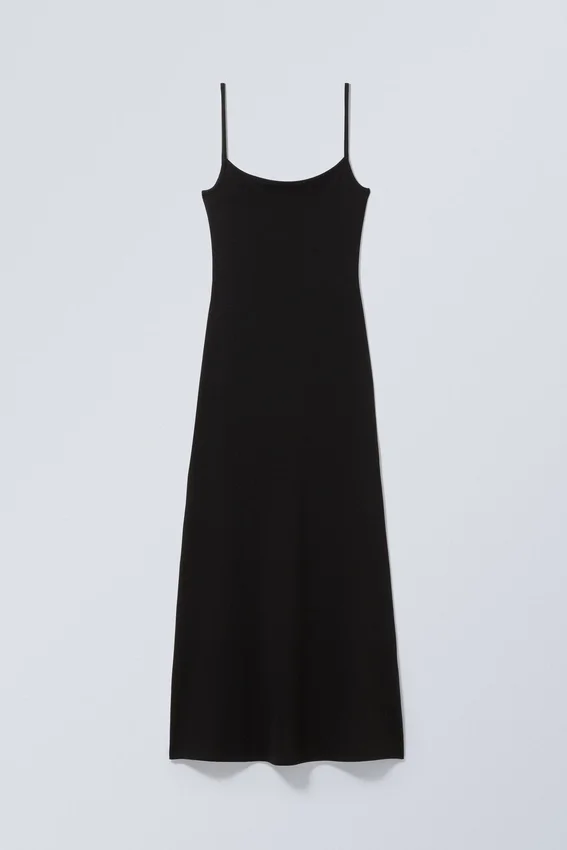 Long Fitted Strap Dress – Black Long Fitted Strap Dress – Black