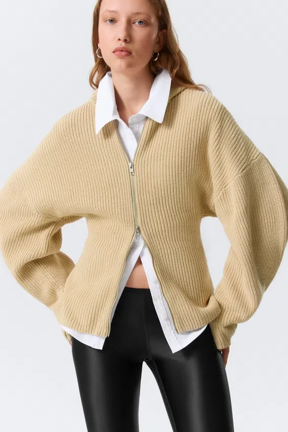 Long Knitted Zip Hoodie – Beige Long Knitted Zip Hoodie – Beige
