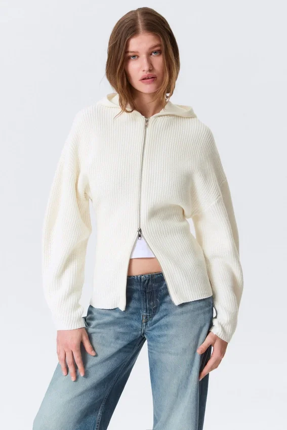 Long Knitted Zip Hoodie – White Long Knitted Zip Hoodie – White