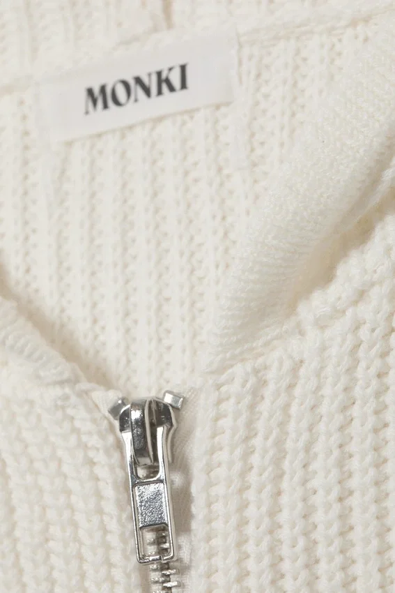 Long Knitted Zip Hoodie – White Long Knitted Zip Hoodie – White