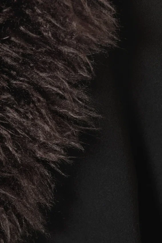 Long Oversized Coat with Faux-Fur Trims – Black – Brown Faux Fur Long Oversized Coat with Faux-Fur Trims – Black – Brown Faux Fur