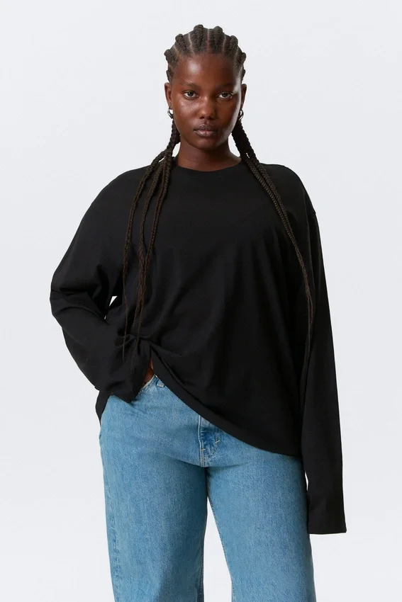 Long-Sleeved Boxy Cotton T-Shirt – Black Long-Sleeved Boxy Cotton T-Shirt – Black