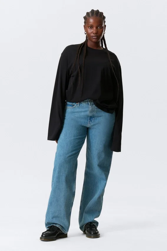 Long-Sleeved Boxy Cotton T-Shirt – Black Long-Sleeved Boxy Cotton T-Shirt – Black