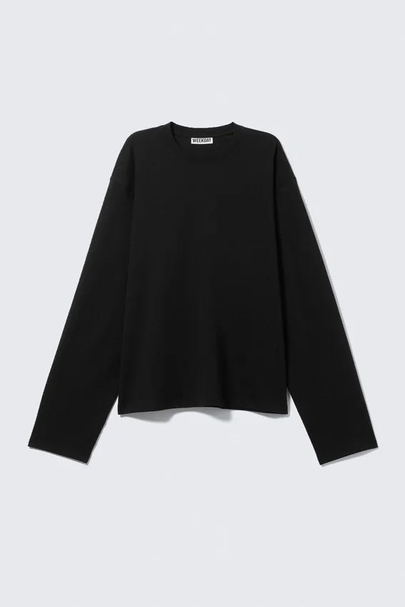 Long-Sleeved Boxy Cotton T-Shirt – Black Long-Sleeved Boxy Cotton T-Shirt – Black