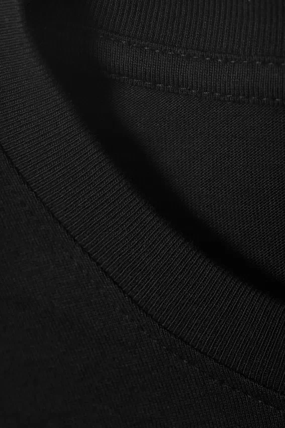 Long-Sleeved Boxy Cotton T-Shirt – Black Long-Sleeved Boxy Cotton T-Shirt – Black