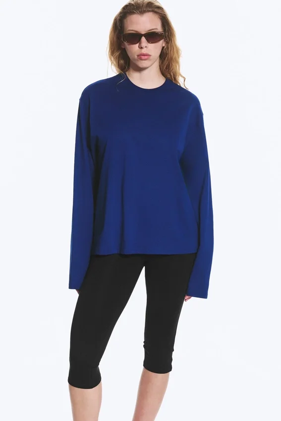 Long-Sleeved Boxy Cotton T-Shirt – Bright Blue Long-Sleeved Boxy Cotton T-Shirt – Bright Blue