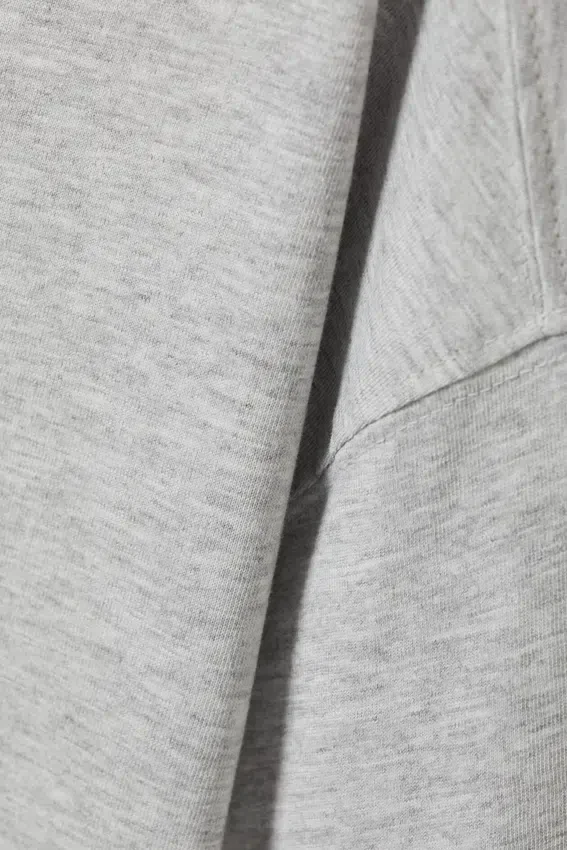 Long-Sleeved Boxy Cotton T-Shirt – Grey Melange Long-Sleeved Boxy Cotton T-Shirt – Grey Melange