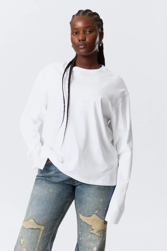 Long-Sleeved Boxy Cotton T-Shirt – White Long-Sleeved Boxy Cotton T-Shirt – White