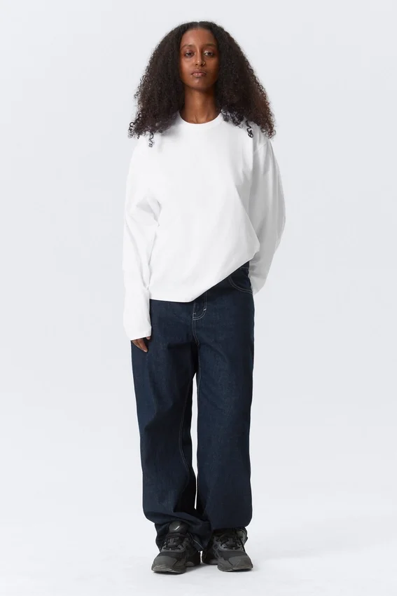 Long-Sleeved Boxy Cotton T-Shirt – White Long-Sleeved Boxy Cotton T-Shirt – White