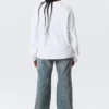 Long-Sleeved Boxy Cotton T-Shirt – White Long-Sleeved Boxy Cotton T-Shirt – White
