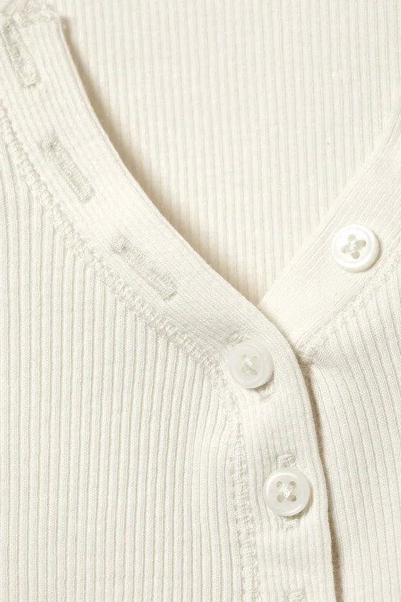 Long-Sleeved Fitted V-Neck Top – White Long-Sleeved Fitted V-Neck Top – White