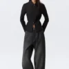Long-Sleeved Fitted Zip Shirt – Black Long-Sleeved Fitted Zip Shirt – Black
