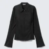 Long-Sleeved Fitted Zip Shirt – Black Long-Sleeved Fitted Zip Shirt – Black