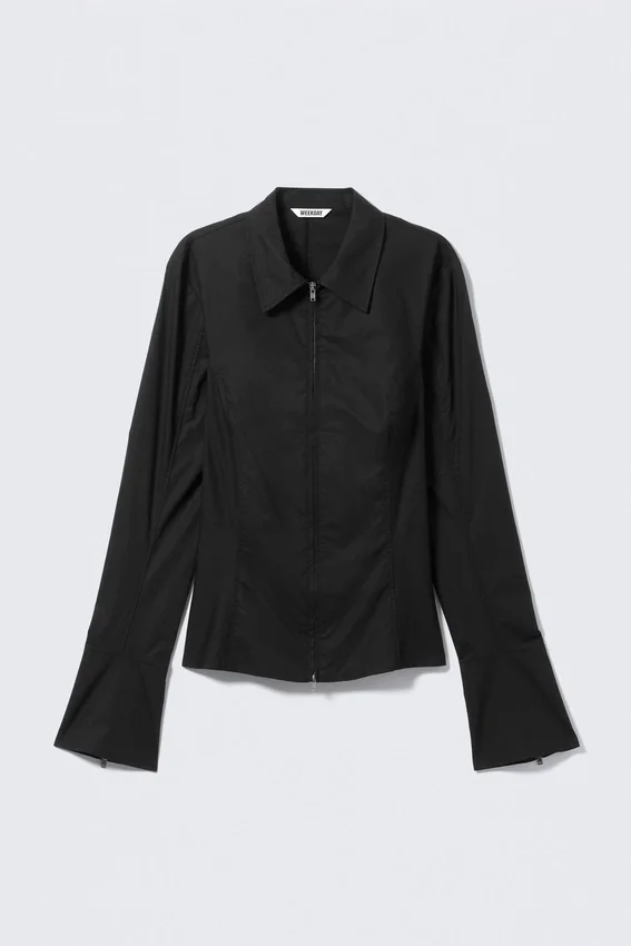 Long-Sleeved Fitted Zip Shirt – Black Long-Sleeved Fitted Zip Shirt – Black