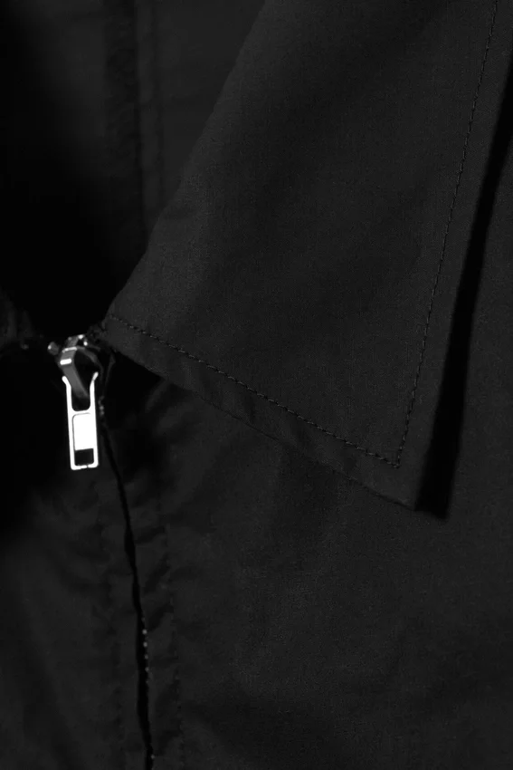 Long-Sleeved Fitted Zip Shirt – Black Long-Sleeved Fitted Zip Shirt – Black