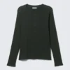 Long-Sleeved Henley T-Shirt – Dark Green