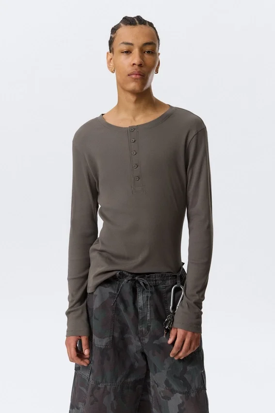 Long-Sleeved Henley T-Shirt – Dark Mole Long-Sleeved Henley T-Shirt – Dark Mole