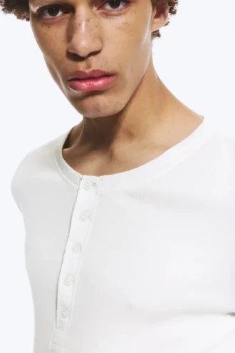 Long-Sleeved Henley T-Shirt – Dusty White