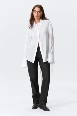 Long-Sleeved Open Back Tie Shirt – White