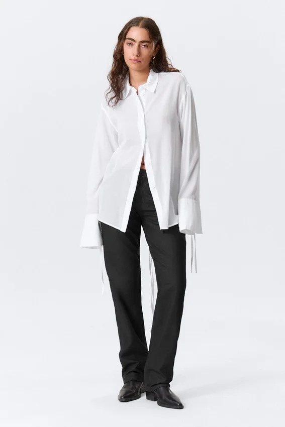 Long-Sleeved Open Back Tie Shirt – White Long-Sleeved Open Back Tie Shirt – White