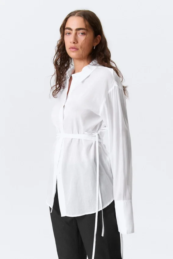 Long-Sleeved Open Back Tie Shirt – White Long-Sleeved Open Back Tie Shirt – White