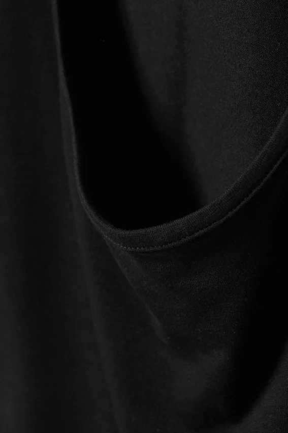 Long-Sleeved Open Back Top – Black Long-Sleeved Open Back Top – Black