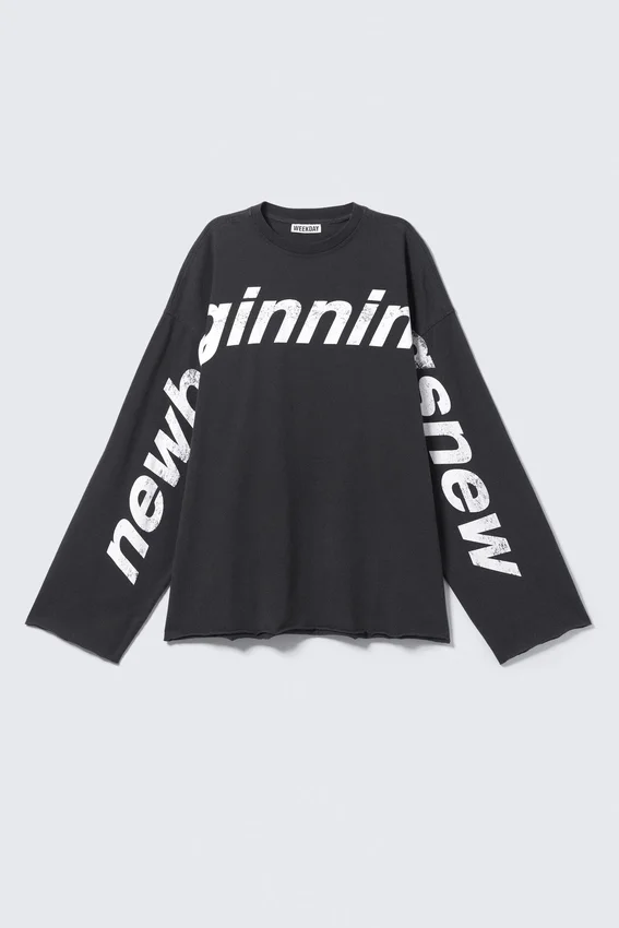 Long-Sleeved Printed Oversized Cotton Top – Dark Grey – New Beginnings Long-Sleeved Printed Oversized Cotton Top – Dark Grey – New Beginnings