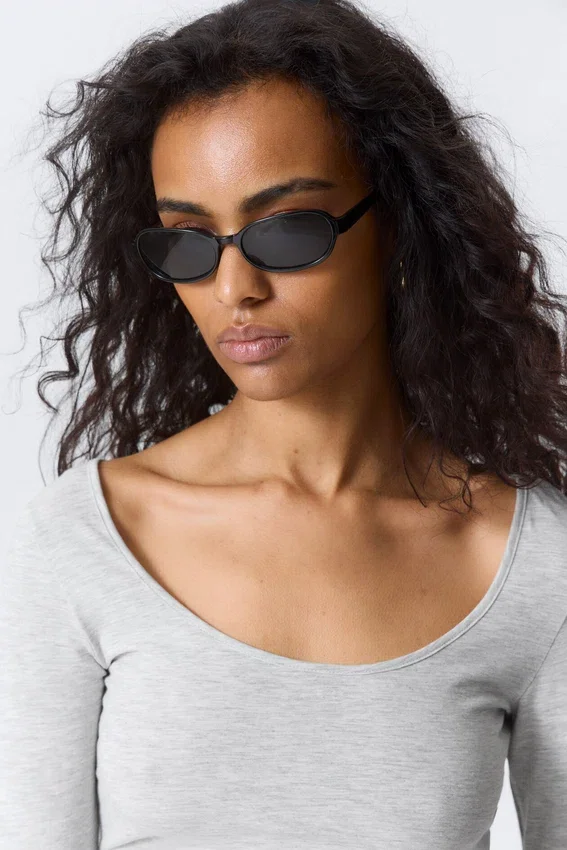 Long-Sleeved Slim Fit Scoop Neck Top – Grey Melange Long-Sleeved Slim Fit Scoop Neck Top – Grey Melange