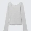 Long-Sleeved Slim Fit Scoop Neck Top – Grey Melange Long-Sleeved Slim Fit Scoop Neck Top – Grey Melange