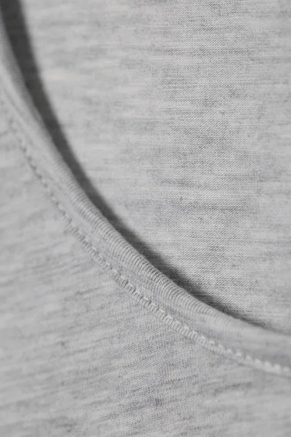 Long-Sleeved Slim Fit Scoop Neck Top – Grey Melange Long-Sleeved Slim Fit Scoop Neck Top – Grey Melange