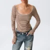 Long-Sleeved Slim Fit Scoop Neck Top – Light Pink/Brown Stripe Long-Sleeved Slim Fit Scoop Neck Top – Light Pink/Brown Stripe