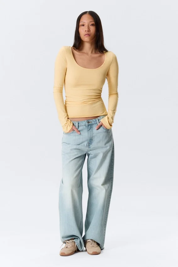 Long-Sleeved Slim Fit Scoop Neck Top – Light Yellow Long-Sleeved Slim Fit Scoop Neck Top – Light Yellow