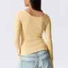 Long-Sleeved Slim Fit Scoop Neck Top – Light Yellow Long-Sleeved Slim Fit Scoop Neck Top – Light Yellow