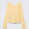 Long-Sleeved Slim Fit Scoop Neck Top – Light Yellow Long-Sleeved Slim Fit Scoop Neck Top – Light Yellow